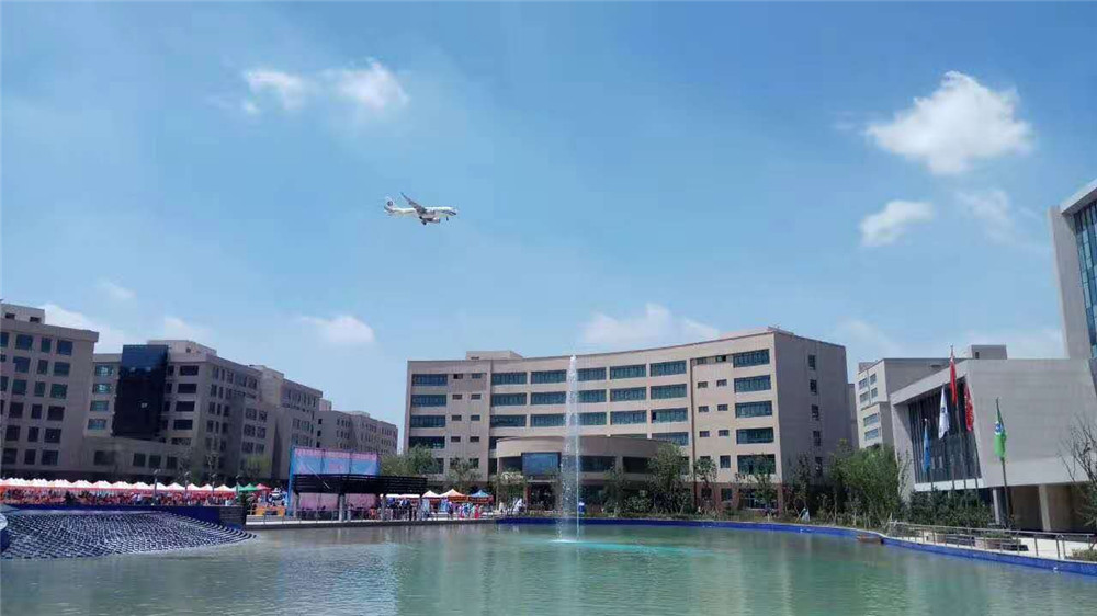創(chuàng)建文明城市構(gòu)建和諧社會(huì)緣聚新區(qū)亞太總部基地萬(wàn)人歡樂頌7月29日盛大舉行