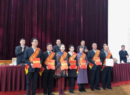 蘭州亞太集團(tuán)總裁朱全祖榮獲甘肅省“光彩事業(yè)先進(jìn)個人”榮譽稱號